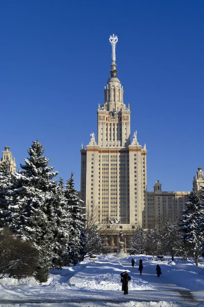 Le bâtiment principal de l'UNIVERSITÉ D'ÉTAT DE MOSCOU — Photo