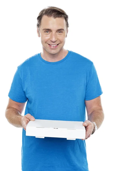 Hongerige man die doos van de pizza — Stockfoto