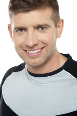 Genç beyaz erkek spor giyim, closeup çekim '