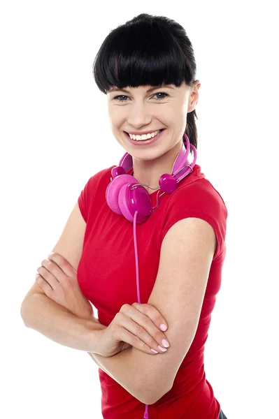 Casual music geek girl posing with confidence — Stock Photo, Image