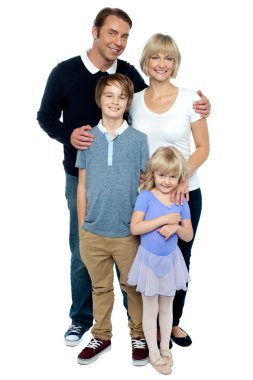 sevimli aile, dört üye kapalı stüdyo çekim