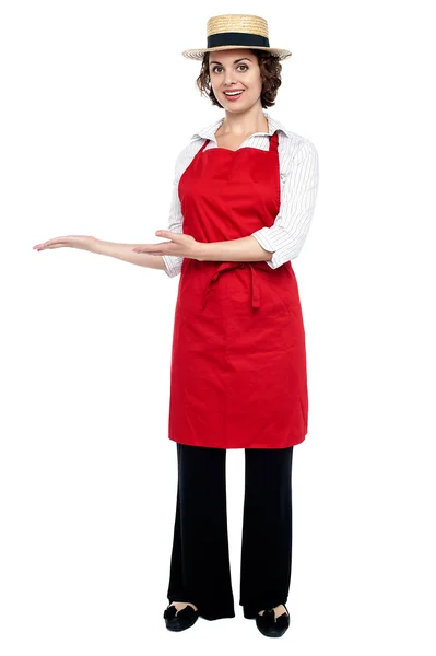 Vrouwelijke chef-kok presenteert menu, concept van de ruimte van de kopie — Stockfoto