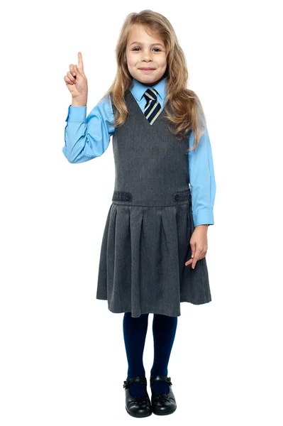 Escola menina levantando mão — Fotografia de Stock