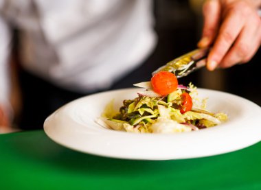 attı salata, hizmet hazır