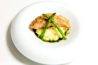 armut ve Izgara kuşkonmaz salatası karışımı