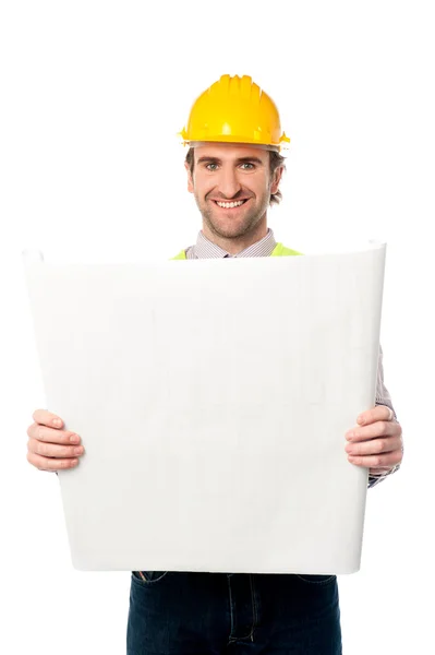 Erkek inşaat işçisi holding blueprint — Stok fotoğraf
