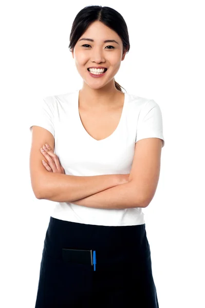 Portrait de sourire asiatique serveuse — Photo