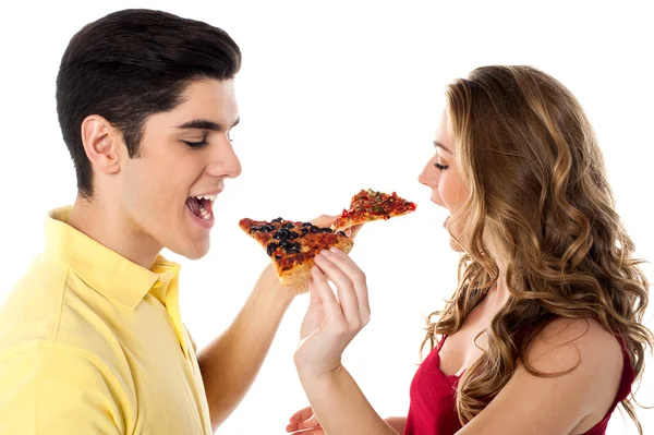 Es ist Pizza-Zeit, lecker lecker. — Stockfoto