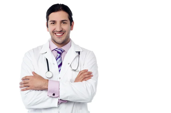 Confiado buscando joven médico masculino — Foto de Stock