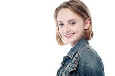 güzel bir kız trendy denim ceket