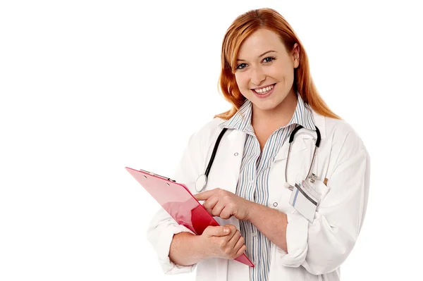 Medical expert holding clipboard — Stock Photo, Image