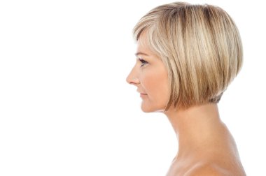 güzel bir kadın portresi yan