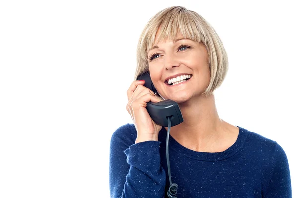 Vrouw praten met haar vriend — Stockfoto