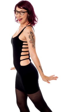 Pin-up tarzı bir manken portresi