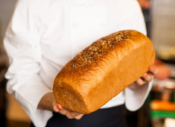 Vers gebakken graan brood — Stockfoto