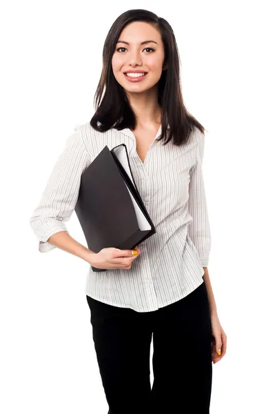 Corporativo senhora segurando arquivos de negócios — Fotografia de Stock