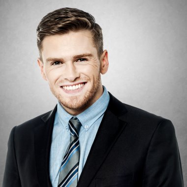 yakışıklı genç işadamı