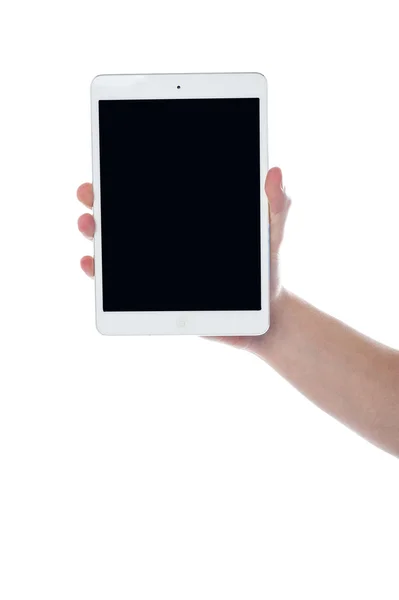 Menselijke hand nieuwe tablet pc weergeven — Stockfoto