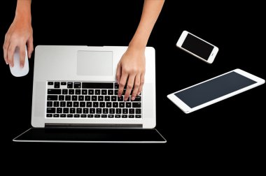 kadın el laptop fare holding, çalışma