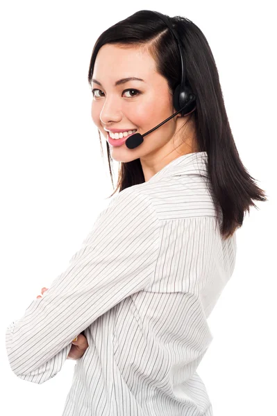 Sorrindo jovem call center executivo — Fotografia de Stock
