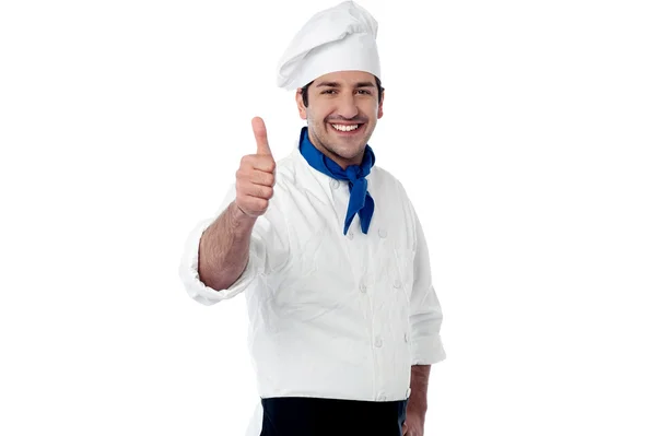 Jonge chef-kok dubbele duimen opdagen — Stockfoto