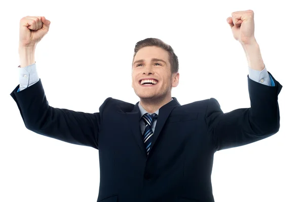 Empresário confiante celebrando seu sucesso — Fotografia de Stock