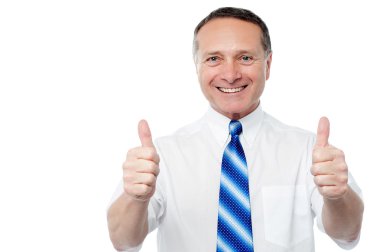 Çift başparmak gösterilen girişimci