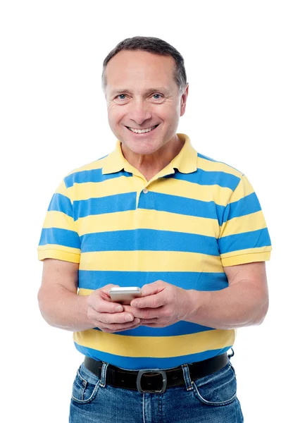 Gelegenheitsmann mit Handy — Stockfoto