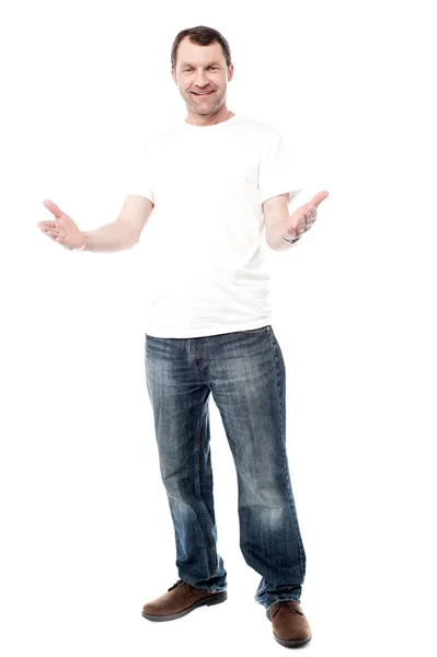 Man welcoming his guests — Stock Photo, Image