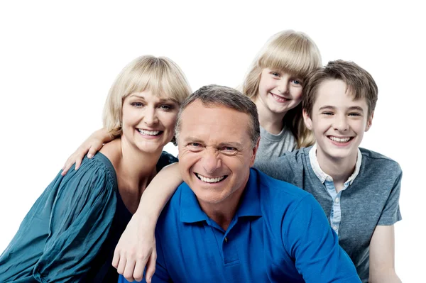 Família feliz no fundo branco — Fotografia de Stock