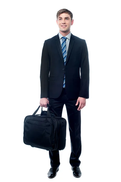 Homme d'affaires tenant sac d'ordinateur portable — Photo