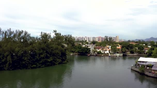 巴西里约热内卢市 Barra Tijuca区 吉戈亚岛 — 图库视频影像