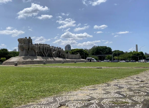 Monuments Importants Dans Monde Monumento Bandeiras Monument Aux Drapeaux Dans — Photo