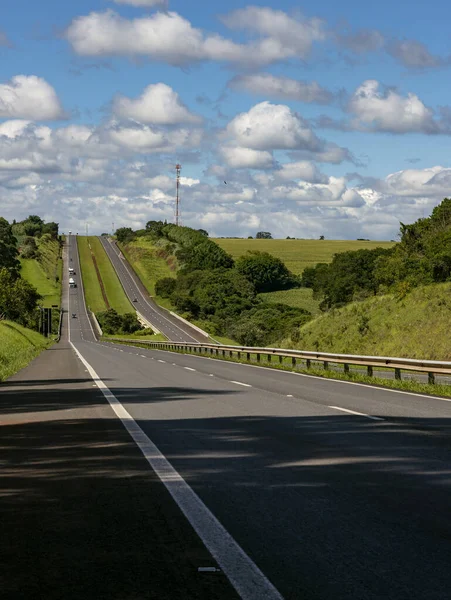 고속도로야 Joao Hipolito Martins Highway 209 브라질 상파울루 — 스톡 사진