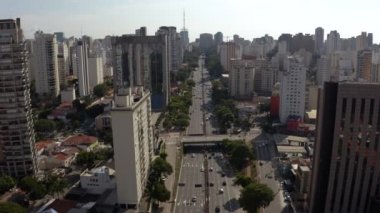Büyük şehirde harika bir cadde. 23 Mayıs, Sao Paulo, Brezilya, Güney Amerika.