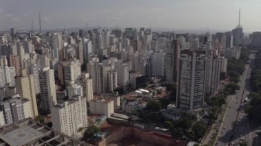 Büyük şehirde harika bir cadde. 23 Mayıs, Sao Paulo, Brezilya, Güney Amerika.
