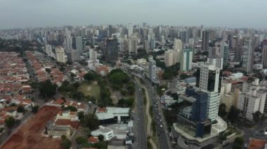 Campinas şehri, Jose de Souza Campos sokağı, Brezilya.
