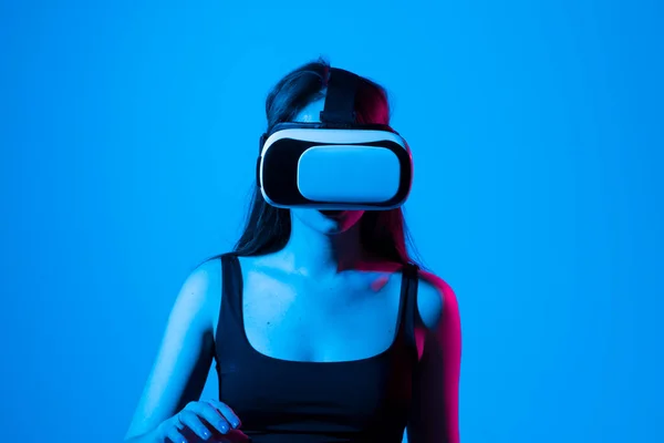 Mosolyogj Boldog Szerzés Tapasztalat Segítségével Headset Szemüveg Virtuális Valóság Sokkal — Stock Fotó