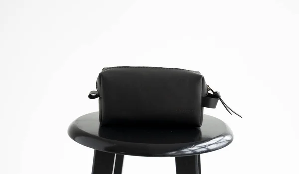 Bolso Cosmético Personal Cuero Negro Bolsa Para Accesorios Tocador Una —  Fotos de Stock