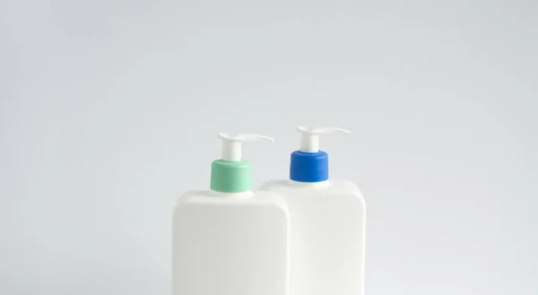 Két Folyadék Tartály Gél Testápoló Krém Sampon Fürdő Hab Kozmetikai — Stock Fotó