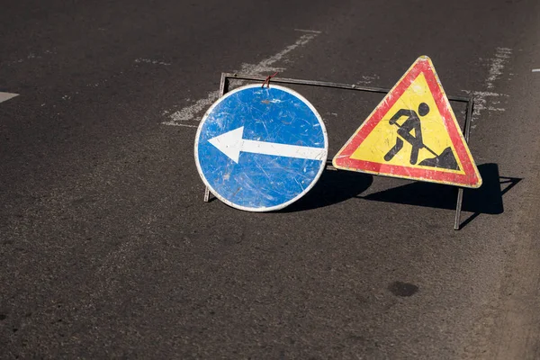 Blue Yellow Red Safety Signs Warning Road Works Road Construction — Stock Photo, Image