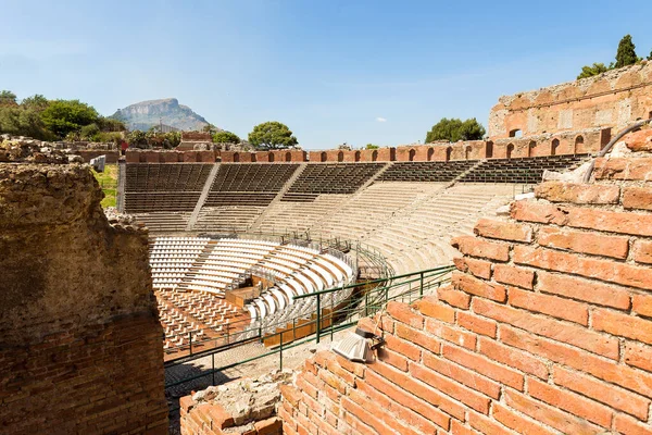 意大利西西里岛梅西纳省陶尔米纳市美丽的希腊剧场全景 第二部分 — 图库照片