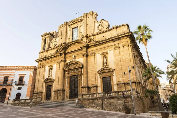 stock image Panoramic Sights of Cathedral of Sciacca (Basilica di Maria Santissima del Soccorso) in Sciacca, Province of Agrigento, Sicily, Italy.