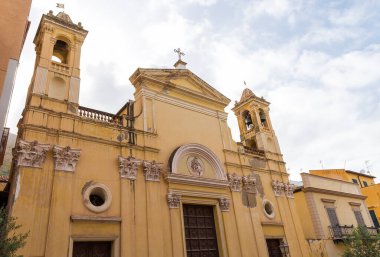 İtalya 'nın Trapani ili Castellammare del Golfo' da Padua Kilisesi 'nden (Chiesa di S. Antonio di Padova) panoramik manzara.