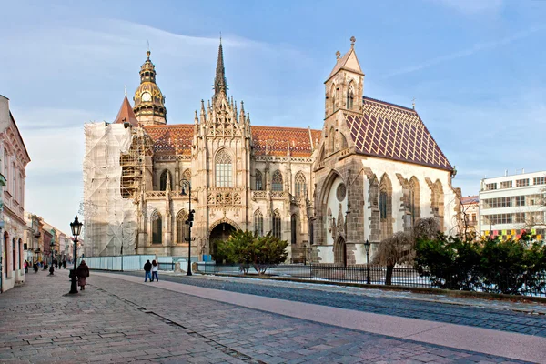 Vackra gotiska kyrkan i Košice Stockbild