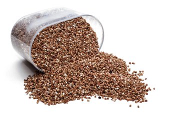 Beyaz arkaplanda karabuğday izole