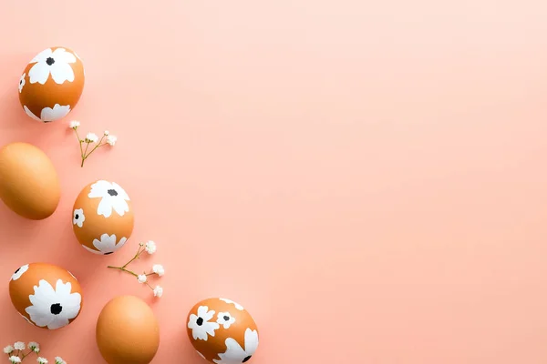 Σχέδιο Πασχαλινής Κάρτας Πασχαλινά Αυγά Διακοσμημένα Λουλούδια Παστέλ Ροζ Φόντο Εικόνα Αρχείου