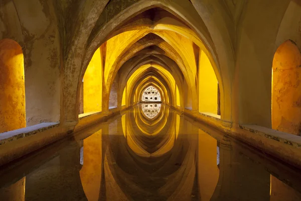 Baths of Maria Padilla in the Royal Alcazar Palace, Seville, Spa — Stock Photo, Image