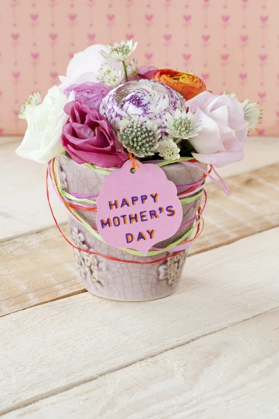 Beautiful bouquet of flowers in a flowerpot for Mother's Day — Stock Photo, Image