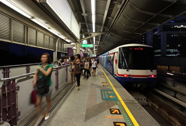 Sky train in Bangkok — Stock Photo, Image